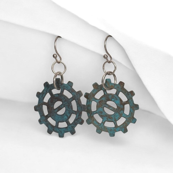 5 For $25💫Steampunk Gears Dangles Earrings - Picture 3 of 4